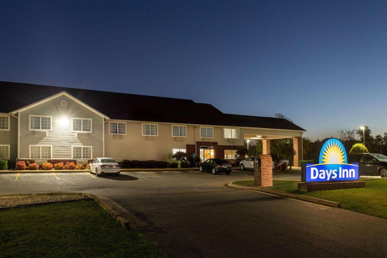 Days Inn By Wyndham Маунтин-Хом Экстерьер фото